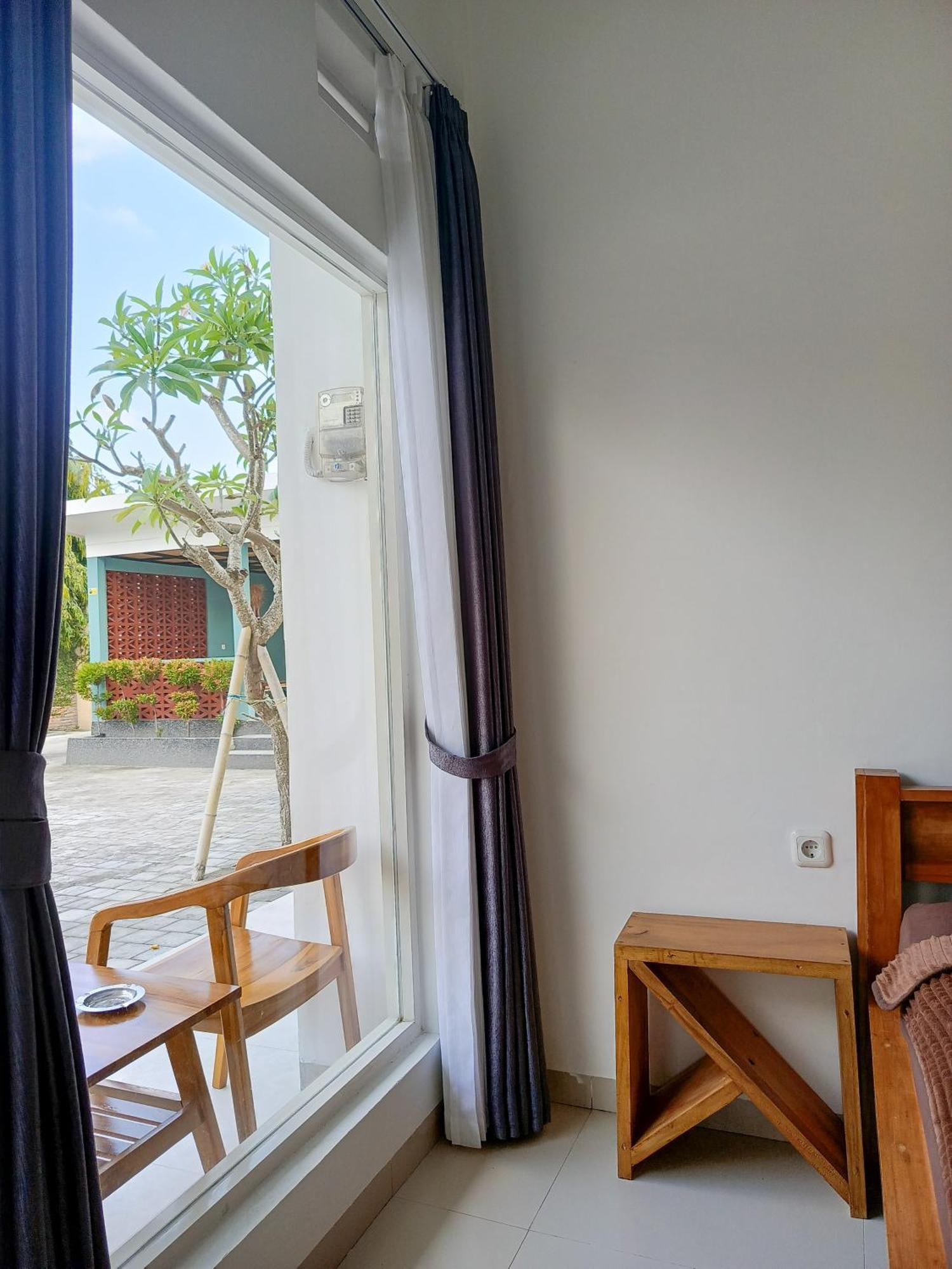 Zavana Rooms & Restaurant Tanjungkarang 외부 사진