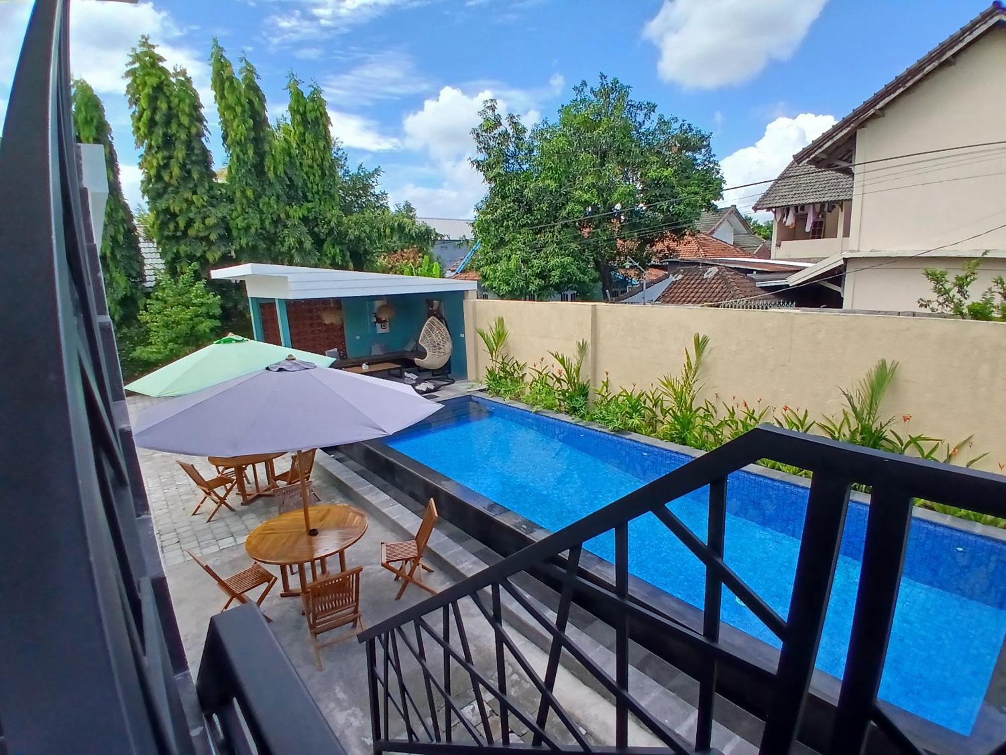 Zavana Rooms & Restaurant Tanjungkarang 외부 사진