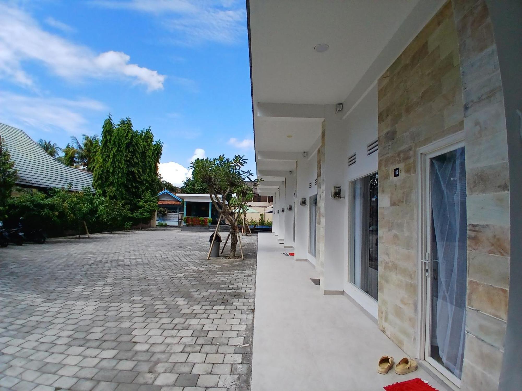 Zavana Rooms & Restaurant Tanjungkarang 외부 사진