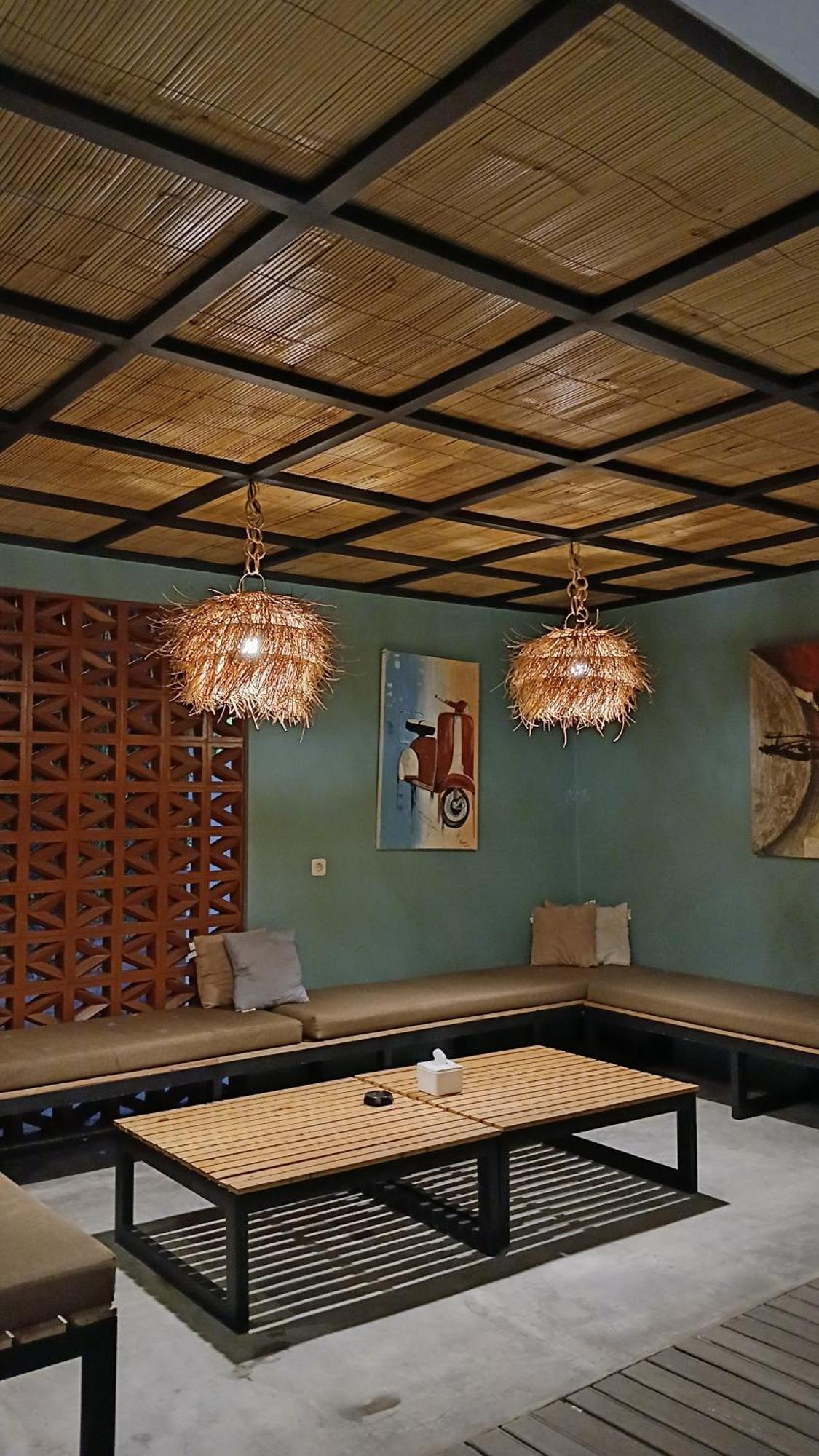 Zavana Rooms & Restaurant Tanjungkarang 외부 사진