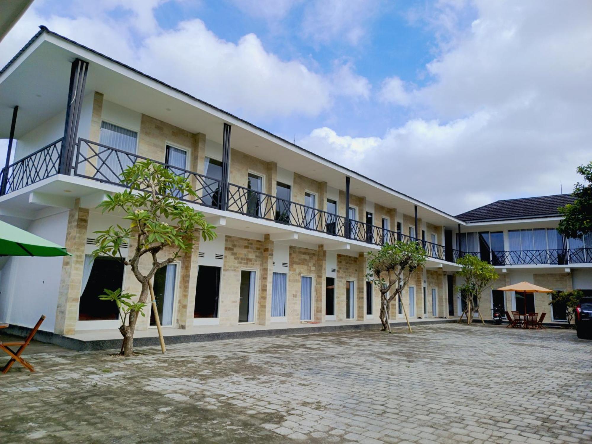 Zavana Rooms & Restaurant Tanjungkarang 외부 사진