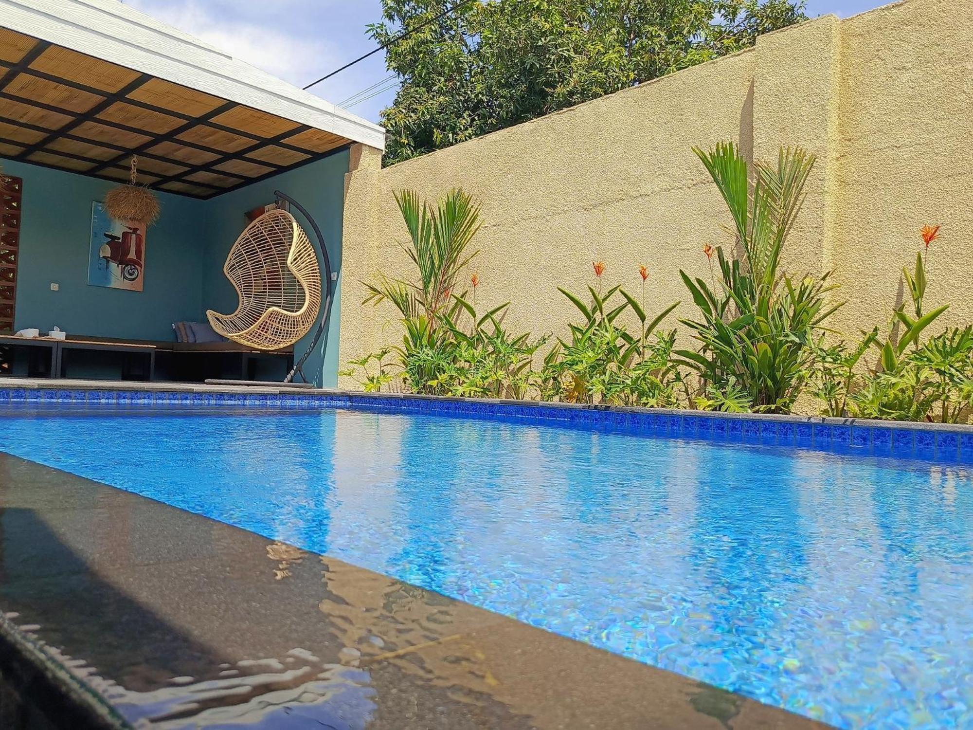 Zavana Rooms & Restaurant Tanjungkarang 외부 사진